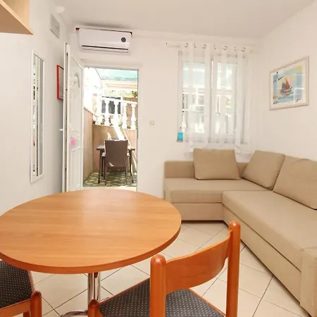 Apartments Lovincic Baska  Exterior photo