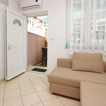 Apartments Lovincic Baska  Exterior photo