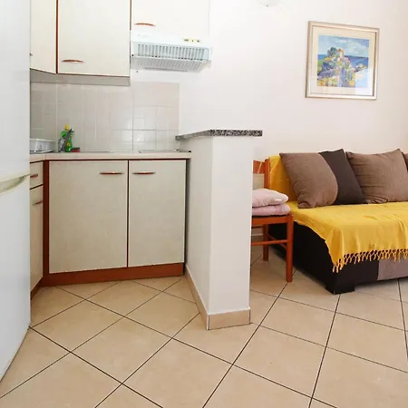 Apartments Lovincic Baska  Exterior photo