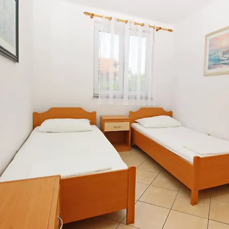 Apartments Lovincic Baska  Exterior photo
