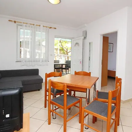 Apartments Lovincic Baska  Exterior photo