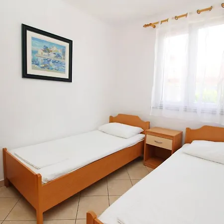 Apartments Lovincic Baska  Exterior photo