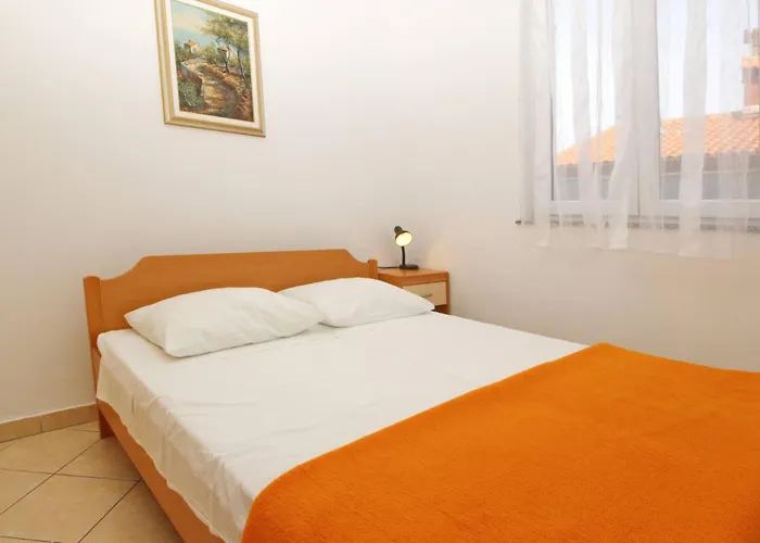 Apartments Lovincic