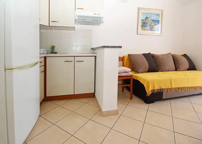 Apartments Lovincic