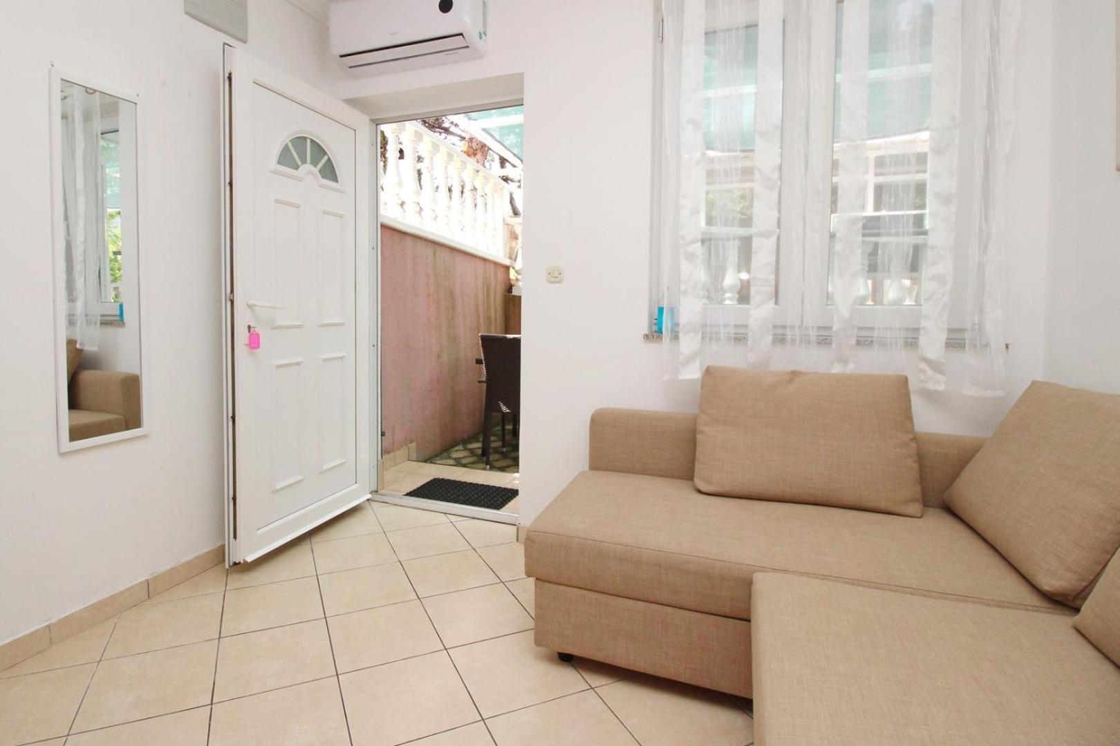 Lovincic Guest house *